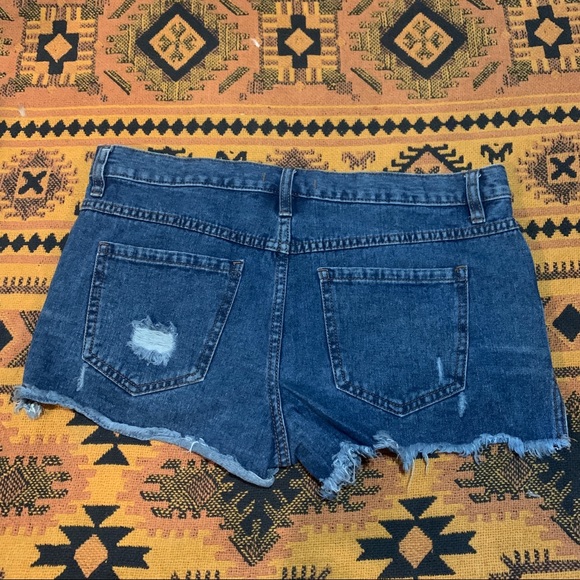 Free People Jean Shorts - Size 28 - Picture 3 of 3